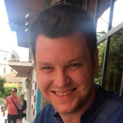 Aske Graversen headshot